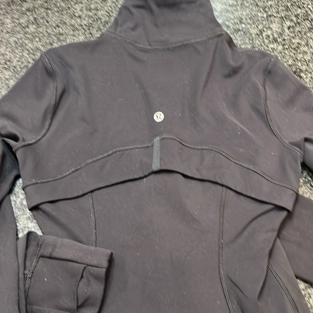 Lululemon Niki Defined cropped Jacket. Size 4. Ladies. WT245 - Picture 5 of 7